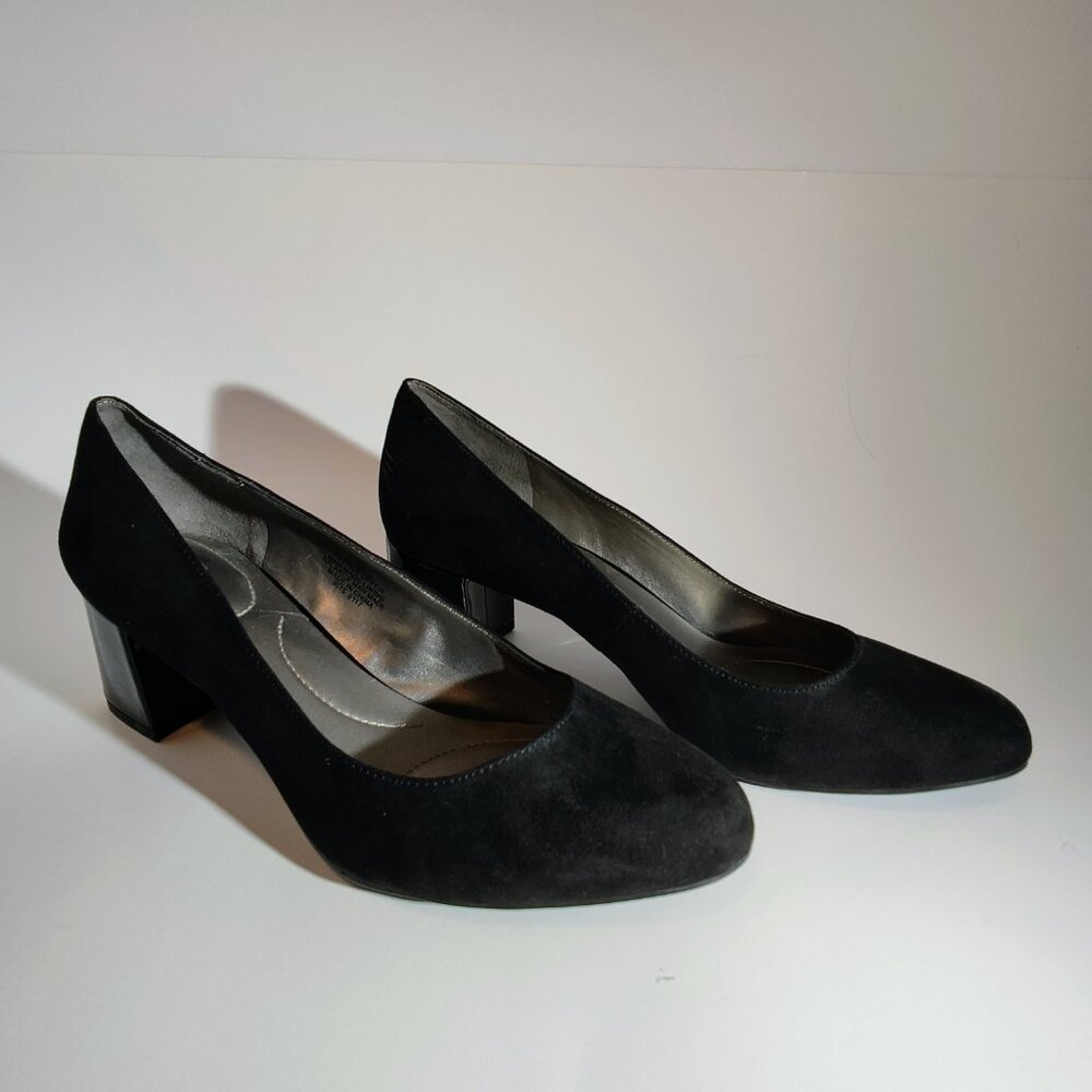 Bandolino Women's‎ 8M Black Suede Chunky Heel Pumps